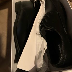 Men’s Memory foam dress shoes size 7